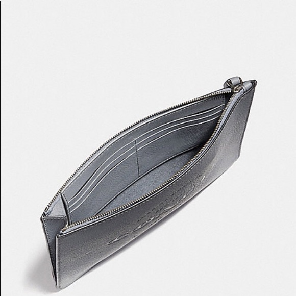 💕 🔥AUTHENTIC COACH -  QUICK SALE!🔥 - Picture 2 of 4